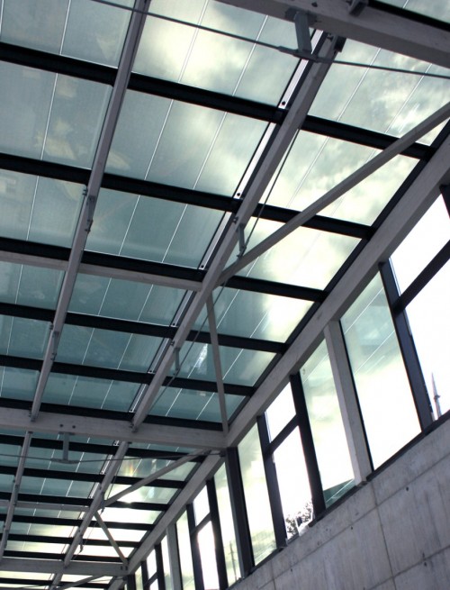 BIPV roof and façade on the entrance atrium © Onyx Solar