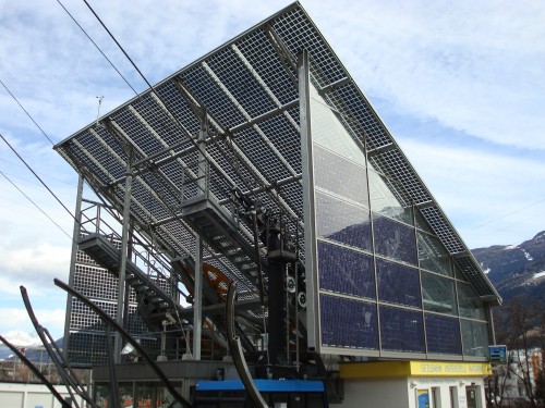 The ropeway station roofs were optimally tilted (30°) for the photovoltaic integration © Eurac Research