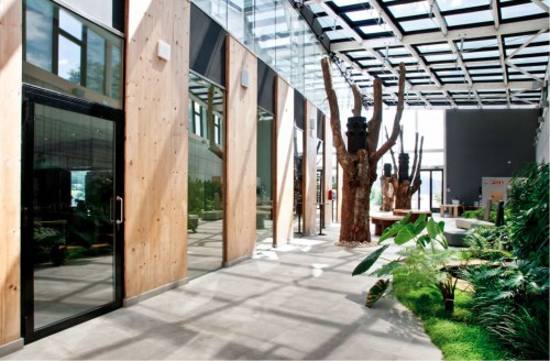 Entrance atrium shaded by the BIPV modules © Naia Eguino